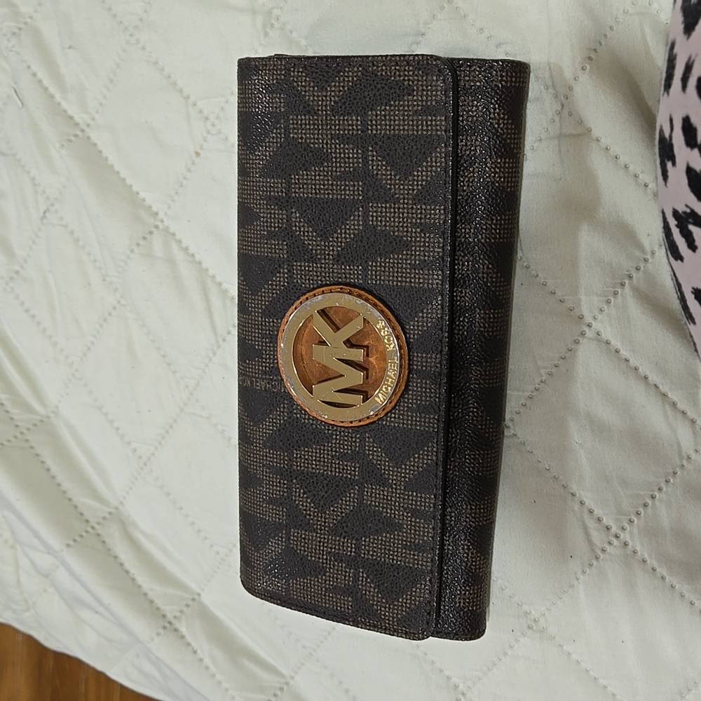 Michael Kors Signature Long Wallet